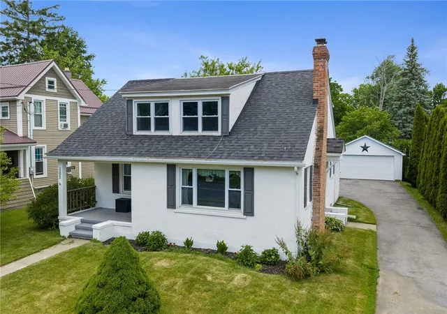 Homes for sale in Seneca Falls, NY | 103 E Bayard St, Seneca Falls, NY 13148 | MLS# R1691297