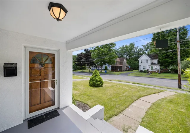Homes for sale in Seneca Falls, NY | 103 E Bayard St, Seneca Falls, NY 13148 | MLS# R1691297