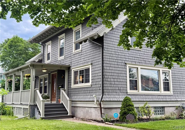 2nd image of 136 Kensington Pl, Syracuse, NY 13210 | MLS# S1691493