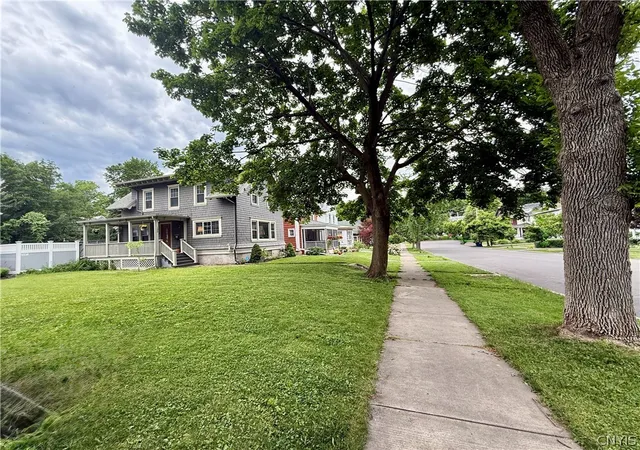 50th image of 136 Kensington Pl, Syracuse, NY 13210 | MLS# S1691493