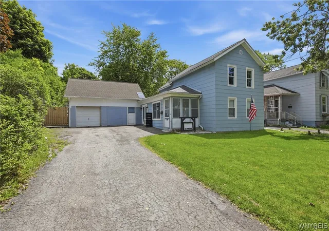 1st image of 44 Pound St, Lockport, NY 14094 | MLS# B1691762