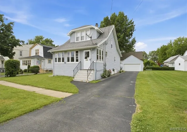 Homes for sale in Hamburg, NY | 3662 6th St, Hamburg, NY 14219 | MLS# B1691793