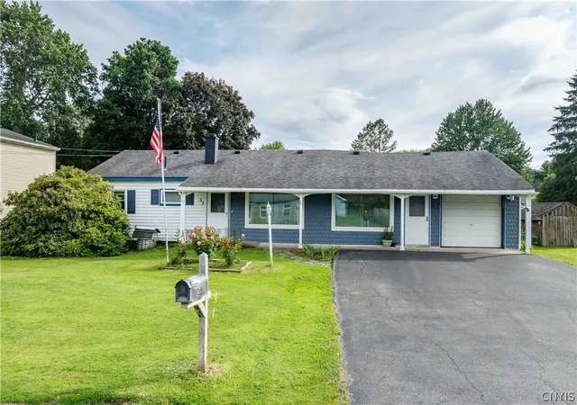 Photo 2 of Sale Pending at 32 Bakeman St, Fulton, NY 13069 | MLS# S1691439 | Listing updated on 2026-07-11