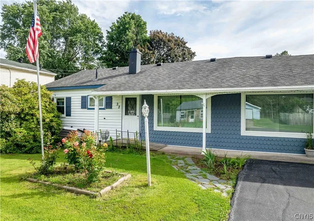 Photo 4 of Sale Pending at 32 Bakeman St, Fulton, NY 13069 | MLS# S1691439 | Listing updated on 2026-07-11