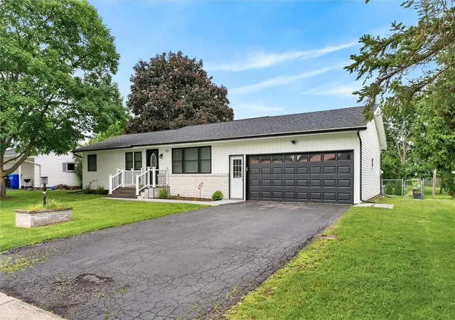 Homes for sale in Gates, NY | 20 Flamingo Dr, Gates, NY 14624 | MLS# R1691453