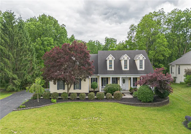 Homes for sale in Perinton, NY | 117 Neuchatel Ln, Perinton, NY 14450 | MLS# R1690111