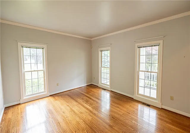 Homes for sale in Perinton, NY | 117 Neuchatel Ln, Perinton, NY 14450 | MLS# R1690111