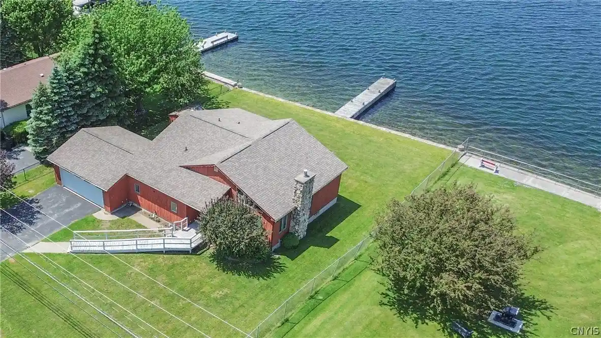 Photo 1 of Single family home for sale at 947 Broadway, Cape Vincent, NY 13618 | MLS# S1691152 | Listing updated on 2026-06-25