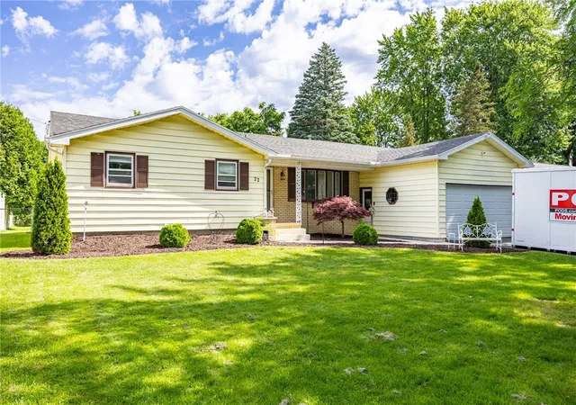 Homes for sale in Gates, NY | 22 Glen Oaks Dr, Gates, NY 14624 | MLS# R1691648