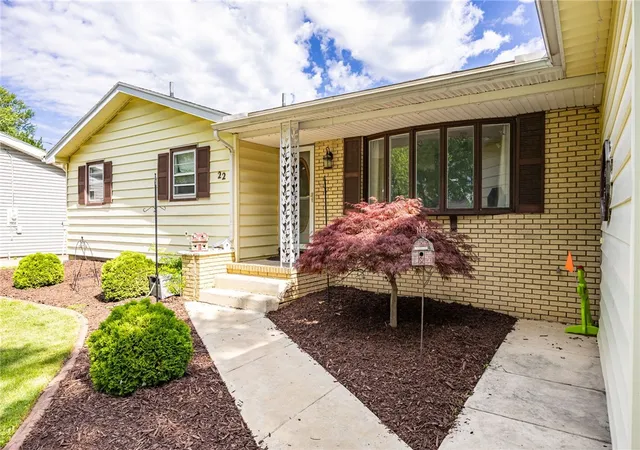 Homes for sale in Gates, NY | 22 Glen Oaks Dr, Gates, NY 14624 | MLS# R1691648