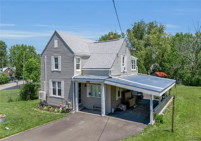 Homes for sale in Hamburg, NY | 2688 Ferndale Ave, Hamburg, NY 14075 | MLS# B1690838