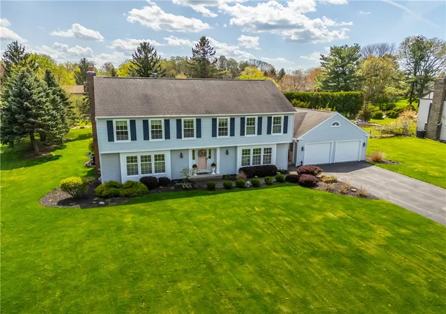 44th image of 10 Fenimore Dr, Pittsford, NY 14534 | MLS# R1690831