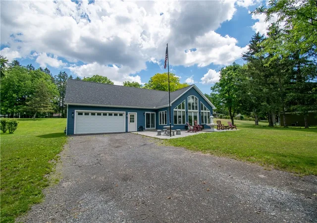 Homes for sale in Geneva Town, NY | 714 White Springs Dr, Geneva Town, NY 14456 | MLS# R1691619