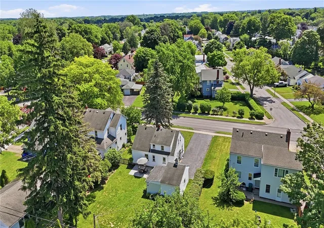 42nd image of 499 Shelford Rd, Irondequoit, NY 14609 | MLS# R1682869