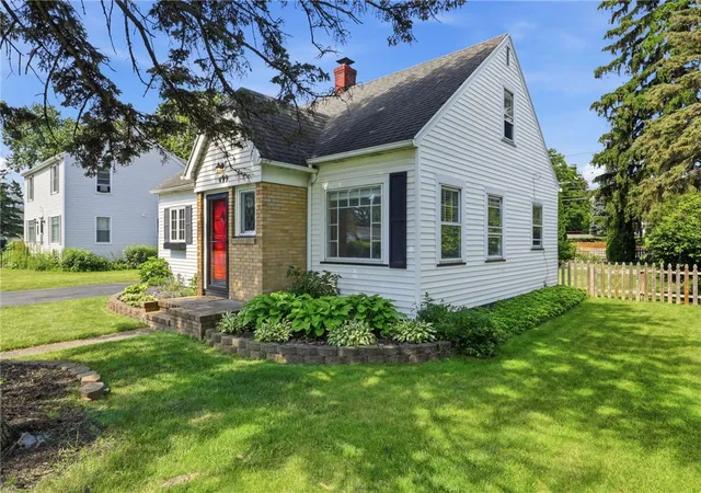 4th image of 499 Shelford Rd, Irondequoit, NY 14609 | MLS# R1682869