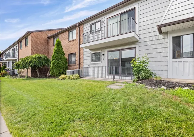 Homes for sale in Perinton, NY | 2 High Gate Trl #2, Perinton, NY 14450 | MLS# R1689319