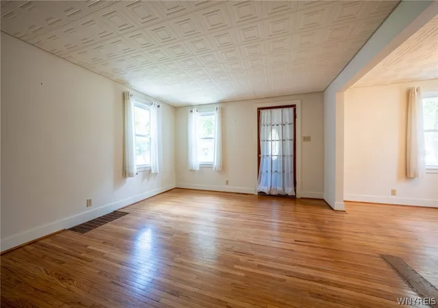 3rd image of 26 Brundage Ave, North Tonawanda, NY 14120 | MLS# B1691658