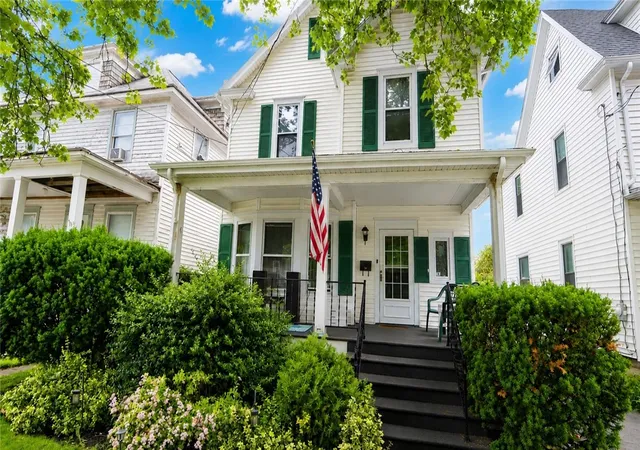 Homes for sale in Geneva City, NY | 328 Washington St, Geneva City, NY 14456 | MLS# R1691055