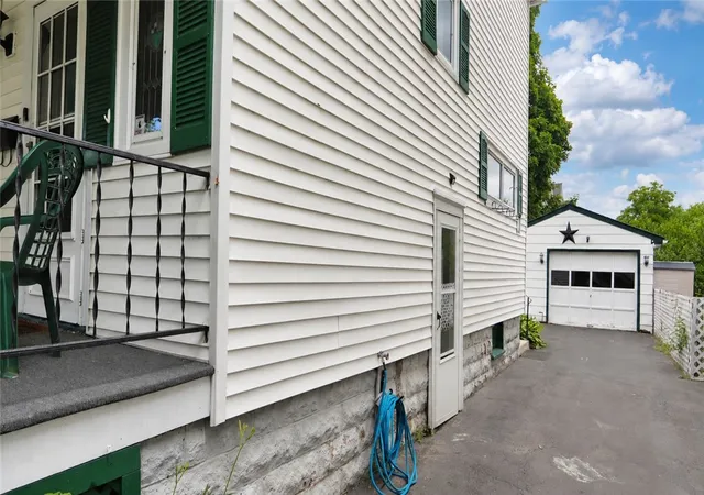 Homes for sale in Geneva City, NY | 328 Washington St, Geneva City, NY 14456 | MLS# R1691055