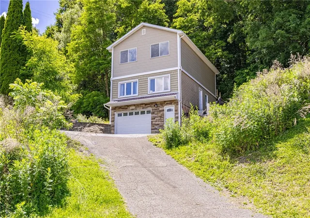 1st image of 295 Victor Rd, Fairport, NY 14450 | MLS# R1689678