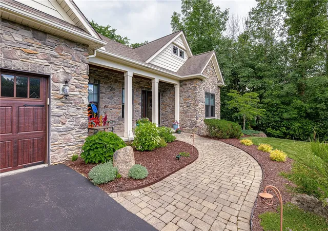 Homes for sale in Penfield, NY | 23 Timber Glen, Penfield, NY 14526 | MLS# R1691454
