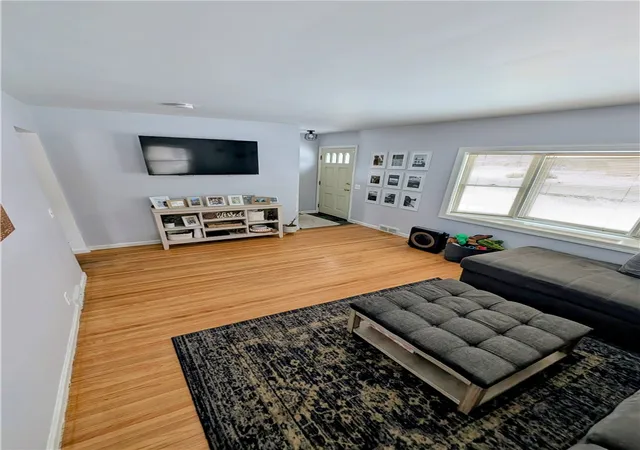 4th image of 1439 Spencerport Rd, Rochester, NY 14606 | MLS# R1691666