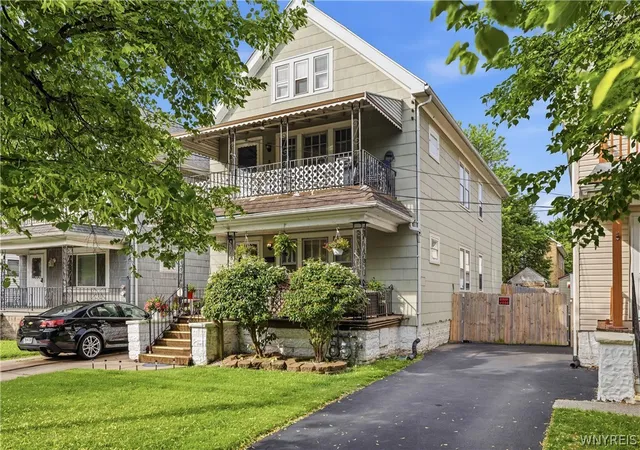 2nd image of 282 Newfield St, Buffalo, NY 14207 | MLS# B1691213