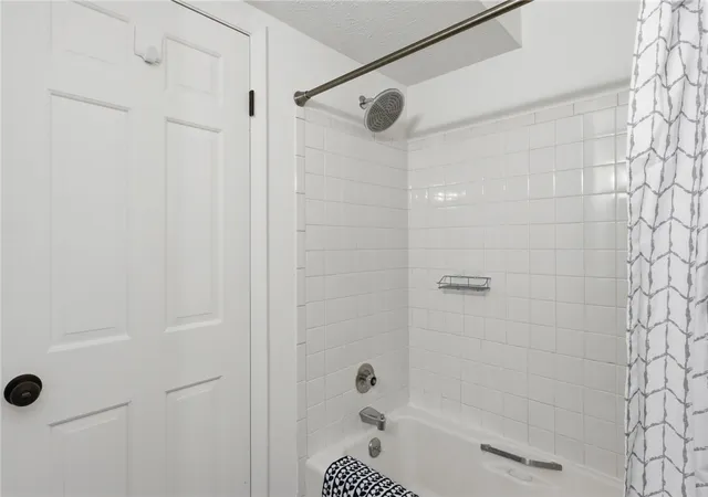 Homes for sale in Perinton, NY | 11 High Gate #5, Perinton, NY 14450 | MLS# R1691870