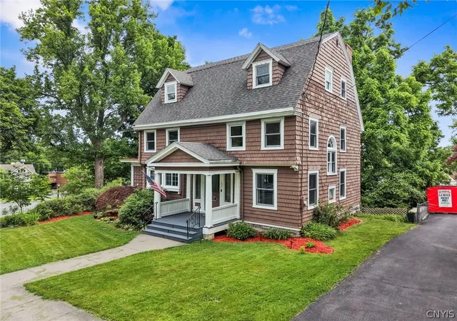 Homes for sale in Syracuse, NY | 105 Summit Ave, Syracuse, NY 13207 | MLS# S1691288