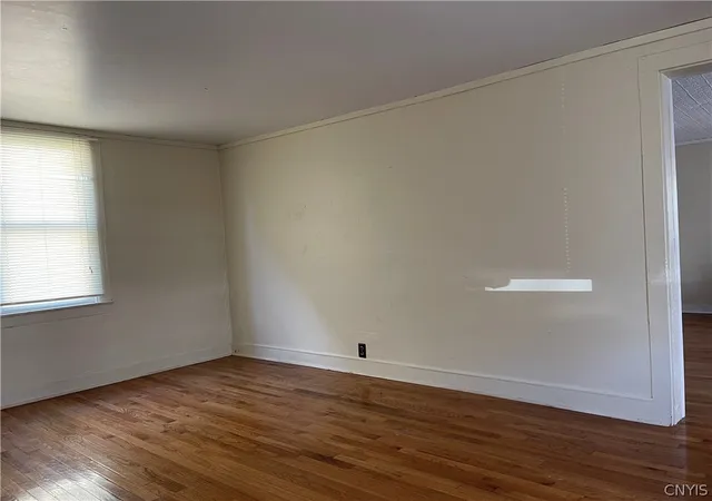 4th image of 139 W Schuyler St, Oswego, NY 13126 | MLS# S1691645