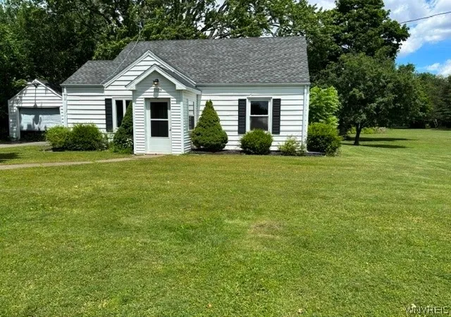 Homes for sale in Shelby, NY | 10889 Maple Ridge Rd, Shelby, NY 14103 | MLS# B1691199