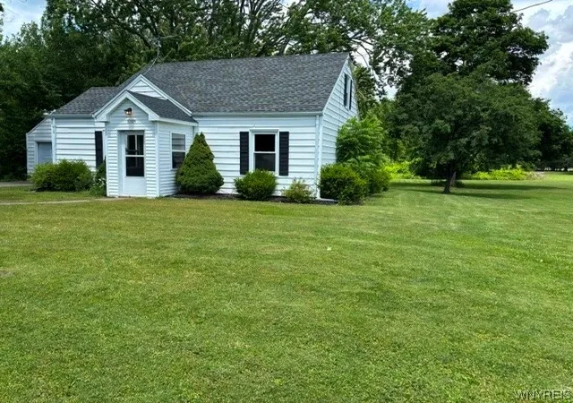 Homes for sale in Shelby, NY | 10889 Maple Ridge Rd, Shelby, NY 14103 | MLS# B1691199