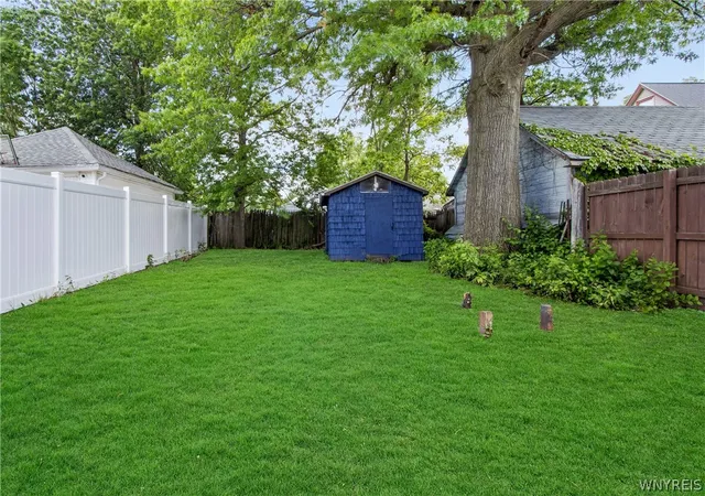 Homes for sale in Buffalo, NY | 85 Ullman St, Buffalo, NY 14207 | MLS# B1691102