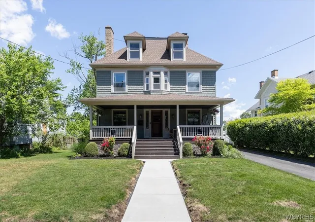 Homes for sale in Lockport City, NY | 376 High St, Lockport City, NY 14094 | MLS# B1691794