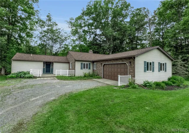 50th image of 997 Sweet Rd, East Aurora, NY 14052 | MLS# B1691913