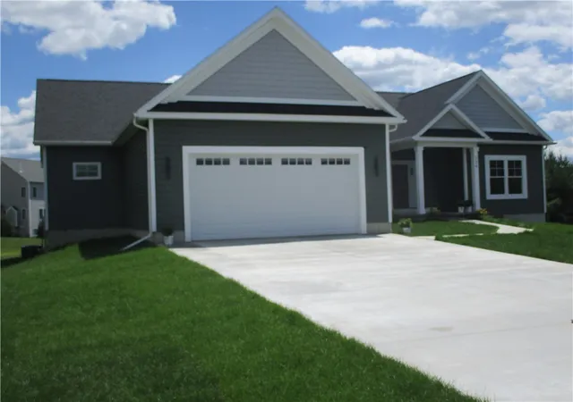 Photo 5 of Single family home for sale at 334 Wexford Ln, Horseheads, NY 14845 | MLS# R1692075 | Listing updated on 2026-06-19