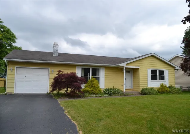 1st image of 92 Lindhurst Dr, Lockport City, NY 14094 | MLS# B1692081