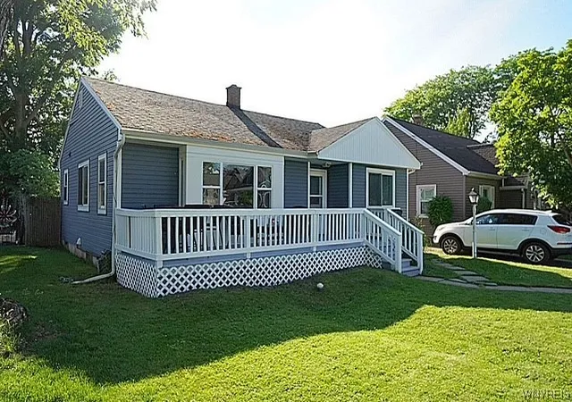 3rd image of 544 Payne Ave, North Tonawanda, NY 14120 | MLS# B1691610