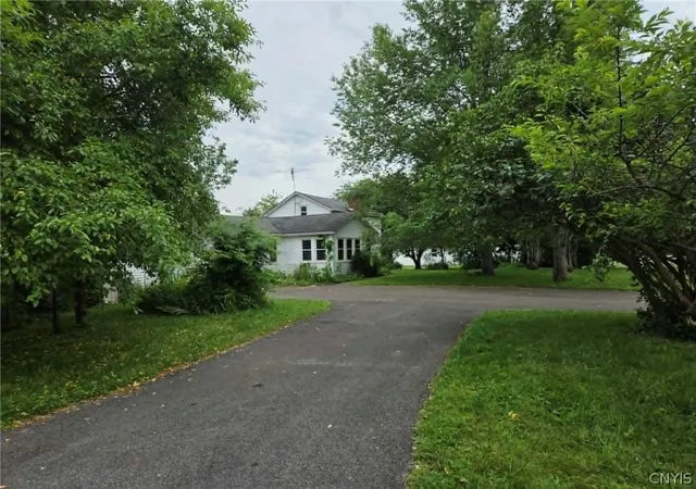 Homes for sale in Scriba, NY | 3348 County Route 176, Scriba, NY 13126 | MLS# S1691228