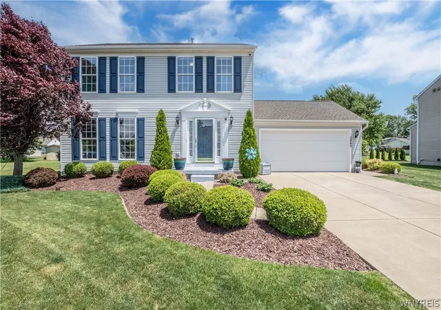 1st image of 2445 King Fisher Ln, Wheatfield, NY 14304 | MLS# B1690347