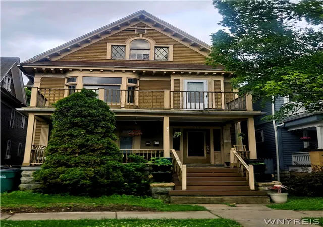 Photo 1 of Sale Pending at 527 Massachusetts Ave, Buffalo, NY 14213 | MLS# B1691772 | Listing updated on 2026-06-29