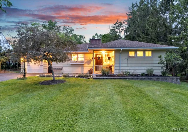 1st image of 67 Castle Hill Rd, East Aurora, NY 14052 | MLS# B1691806