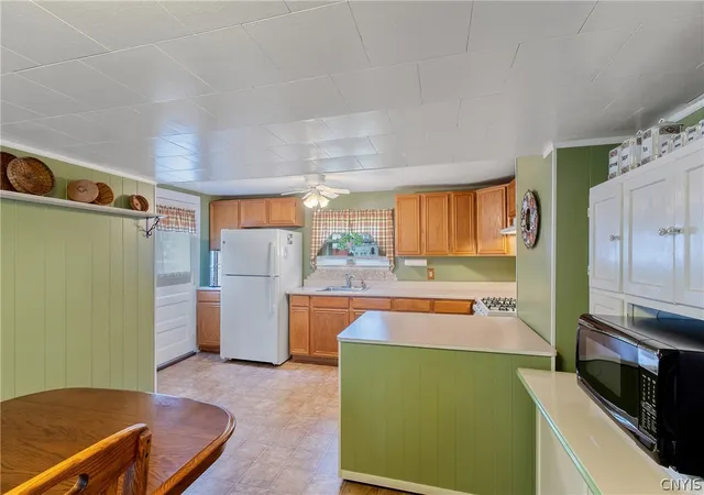 Photo 5 of Sale Pending at 249 State St, Auburn, NY 13021 | MLS# S1688370 | Listing updated on 2026-08-03