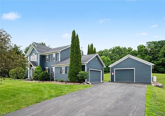 Photo 3 of Sale Pending at 7035 Hunters Crossings Rd, La Fayette, NY 13084 | MLS# S1690401 | Listing updated on 2026-07-11