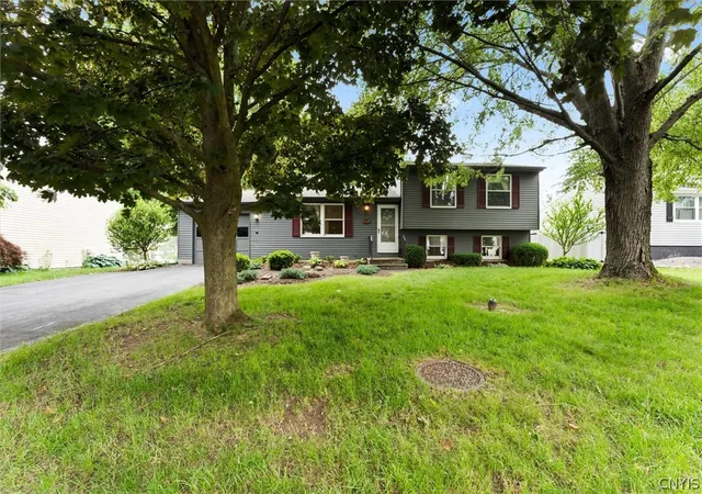 Homes for sale in Clay, NY | 8329 Pansy Dr, Clay, NY 13027 | MLS# S1690763