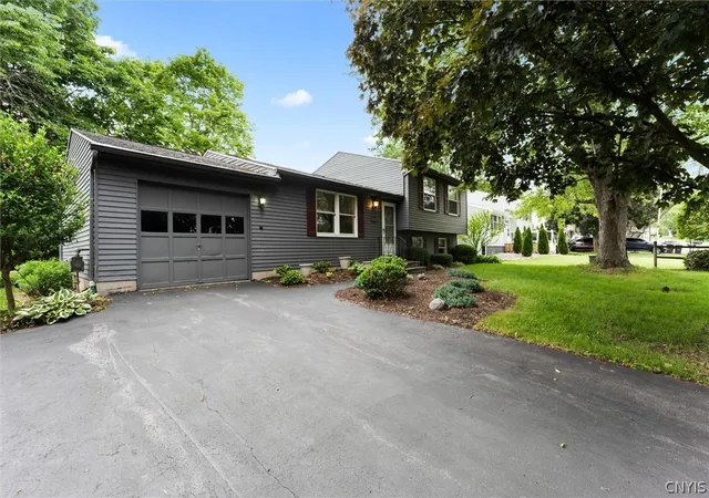 Homes for sale in Clay, NY | 8329 Pansy Dr, Clay, NY 13027 | MLS# S1690763