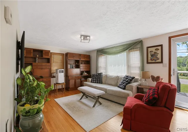 Homes for sale in De Witt, NY | 6567 Woodchuck Hill Rd, De Witt, NY 13078 | MLS# S1688134