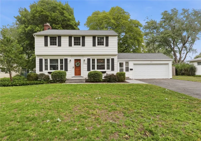 1st image of 176 Green Meadow Dr, Irondequoit, NY 14617 | MLS# R1692198