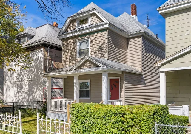 Photo 2 of Single family home for sale at 2424 Cudaback Ave, Niagara Falls, NY 14303 | MLS# B1692218 | Listing updated on 2026-07-20