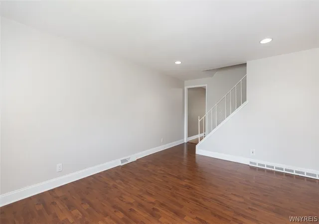 Photo 3 of Single family home for sale at 106 Aspinwood Pl, Buffalo, NY 14223 | MLS# B1692000 | Listing updated on 2026-07-14
